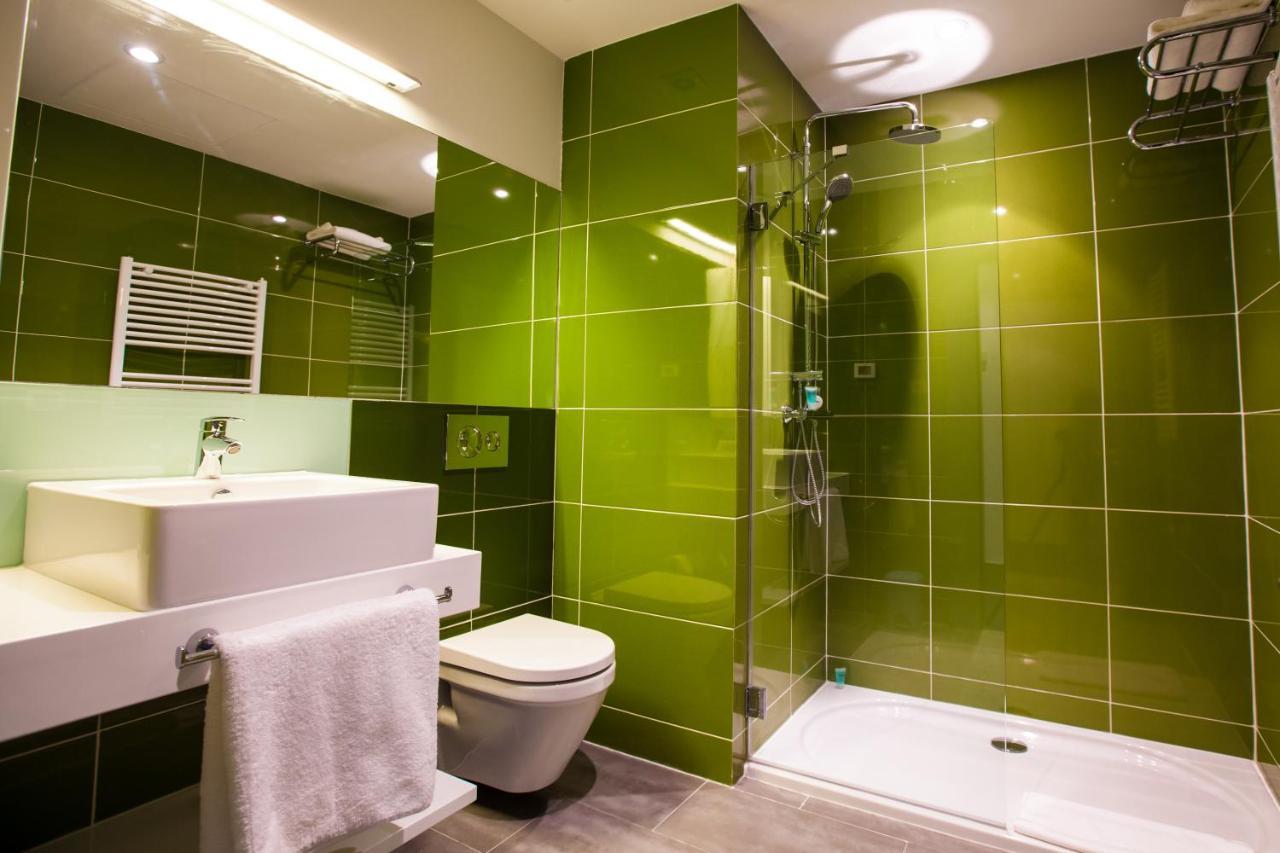 Chagala Ural Residence Atyrau Ngoại thất bức ảnh